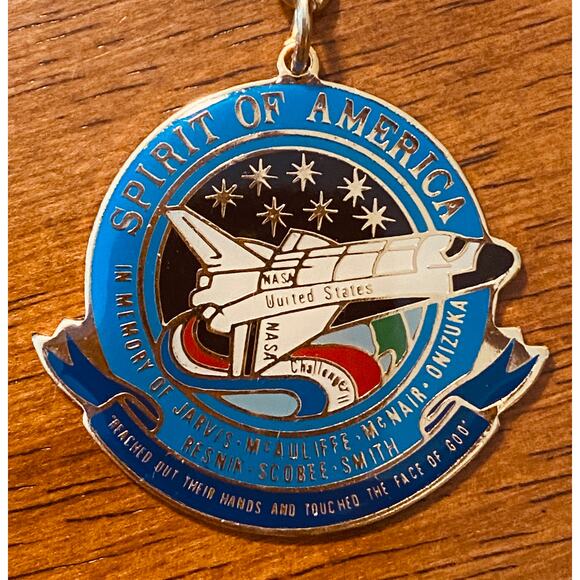 NASA Space Shuttle Astronaut Commemorative 1986 Key Chain Challenger II - Picture 2 of 10